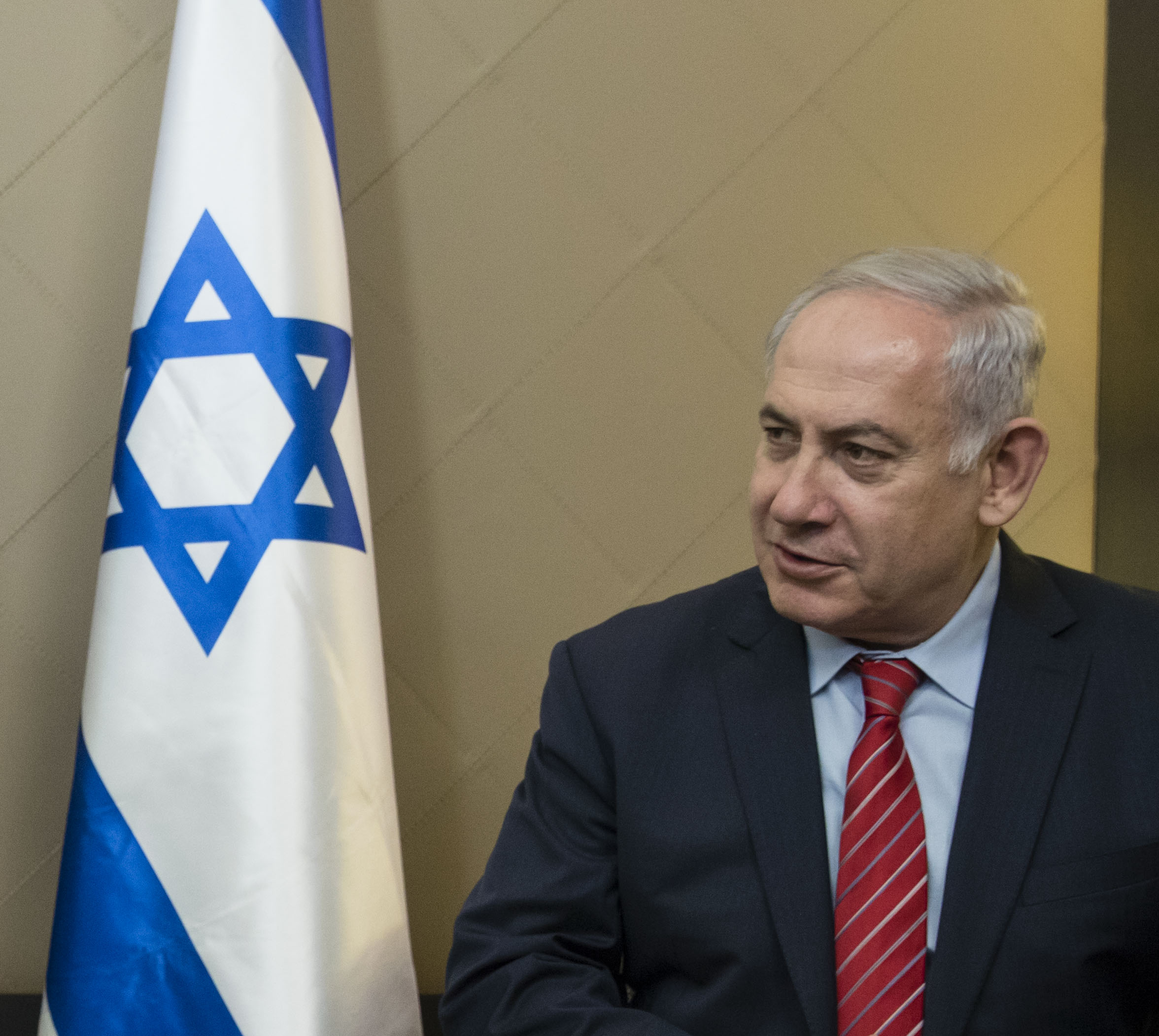 Netanyahu avertizează că presa israeliană care-l prezintă slab ar putea declanșa un război cu Hezbollah.