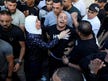 Bombează Gaza, Israel împușcă palestinieni în Cisiordania