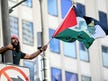 Confruntare între manifestanții pro și anti-Israel în afara proiecției în L.A. a înregistrărilor cu atrocitățile Hamasului