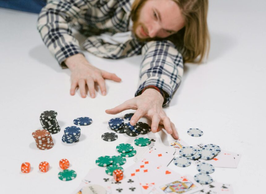 Păcănele și miturile lor: de la „aparatele calde” la superstiții bizare